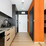 Air Conditioned In With Desk And Parking By Renters