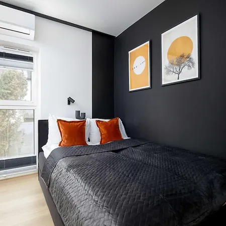 Appartement Air Conditioned In With Desk And Parking By Renters Rzeszów