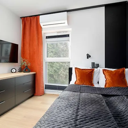 아파트 Air Conditioned In With Desk And Parking By Renters