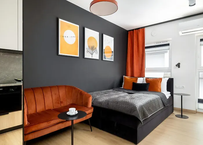 Air Conditioned In With Desk And Parking By Renters Appartement Rzeszów