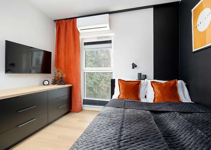 Appartement Air Conditioned In With Desk And Parking By Renters